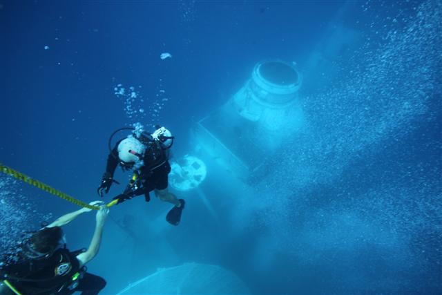 Divers Descending to Vandenberg